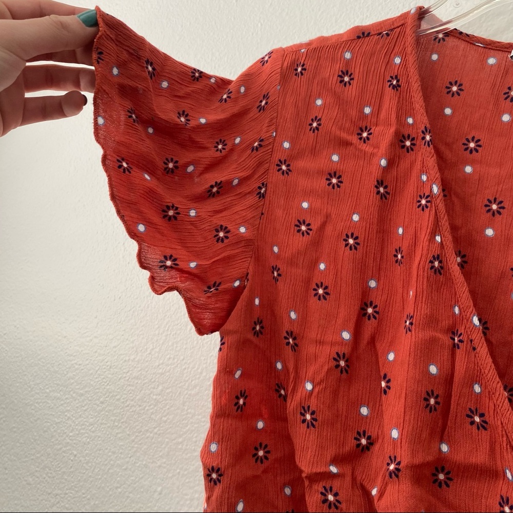 Patrons of Peace Short Sleeve Floral Crop Top with back tie - Picture 4 of 7